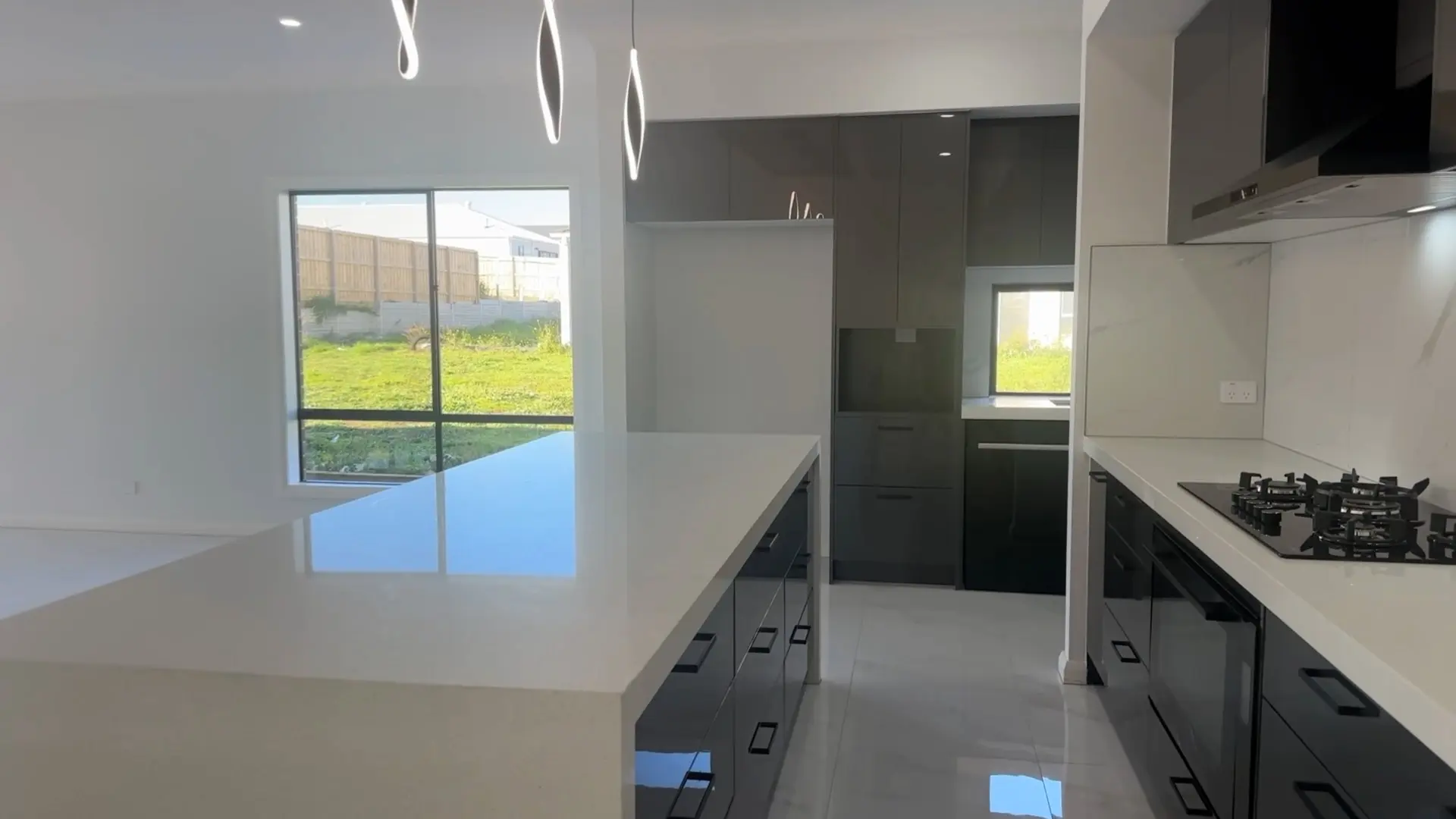 Property Showcase 18